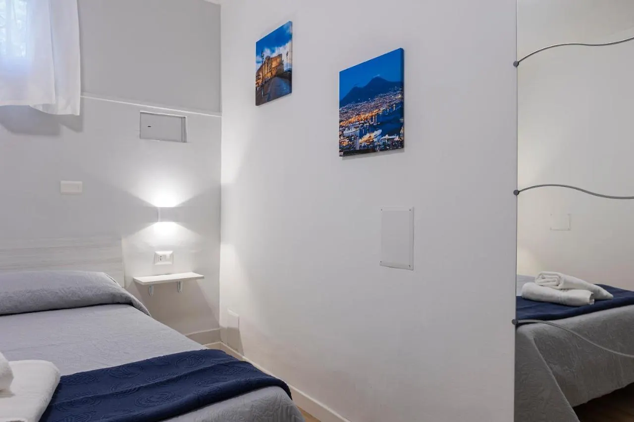 Adastra B&B Naples Couette-café